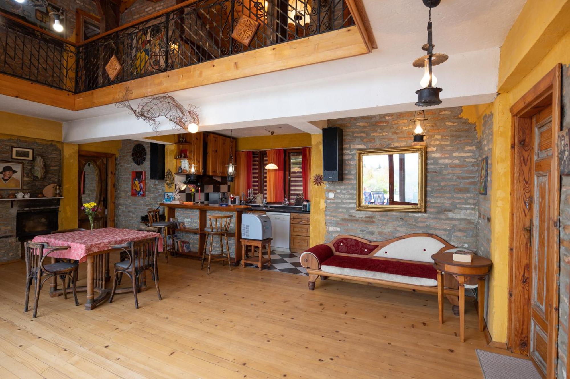Casa De Artes Guest House Balchik Esterno foto