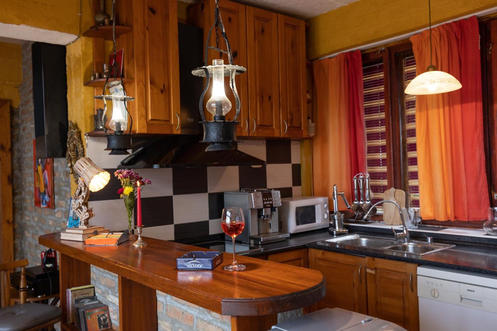 Casa De Artes Guest House Balchik Esterno foto